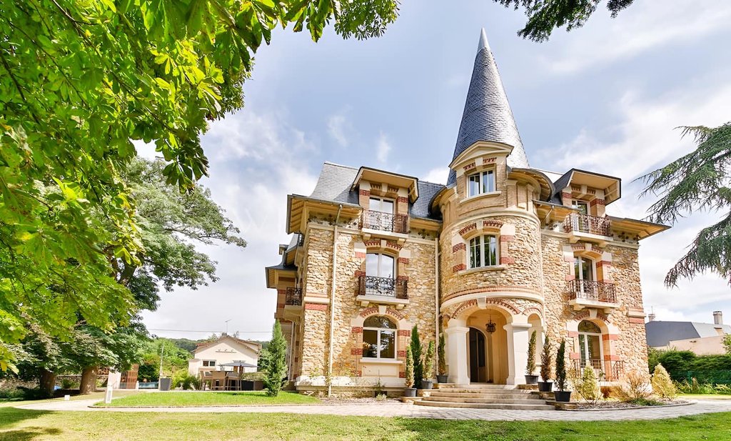 Castillo en Saint-Leu-la-Forêt, Francia