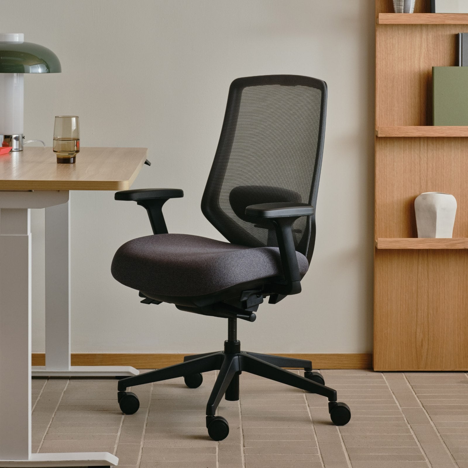 Ergonomic Chair Pro - Vista 5